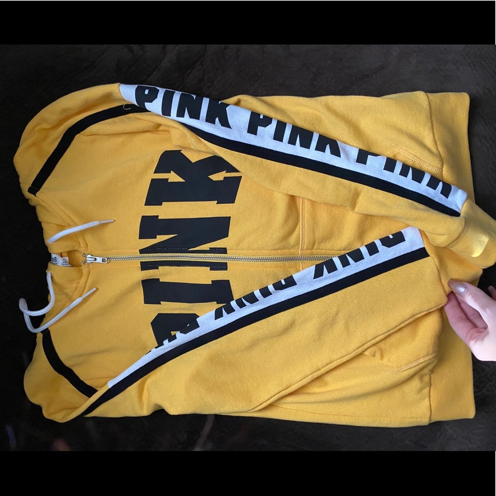 Victoria’s Secret. Zip up hoodie.
